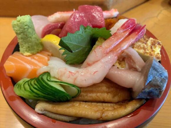 大船鮨（西区）おすすめランチ海鮮丼（生ちらし）