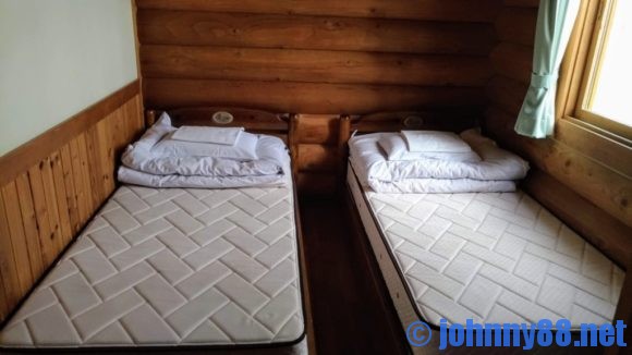 オートリゾート苫小牧アルテンのログハウス寝室