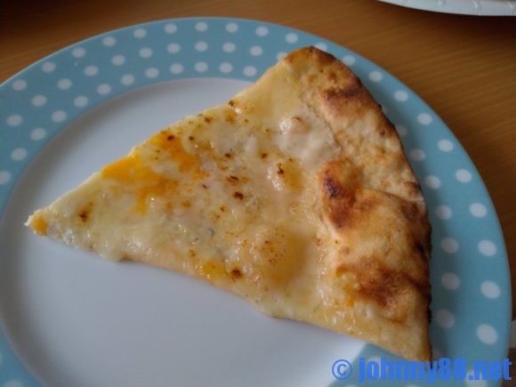 石窯焼グラッチェの4種のチーズピザ