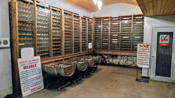 ふらのワイン工場の地下熟成庫