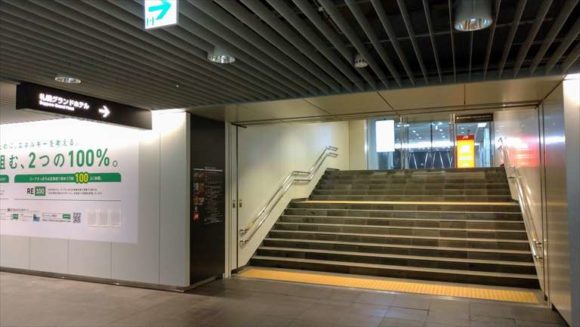 地下歩行空間の札幌グランドホテル入口