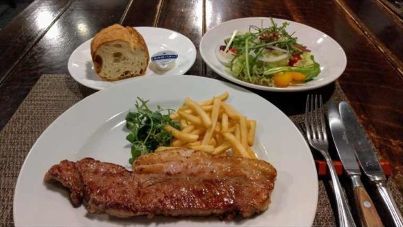 ふく井ホテルの夕食「道産牛ステーキプチコース」