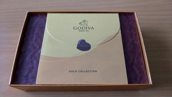 フードデリバリーサービスで注文したGODIVAのチョコレート