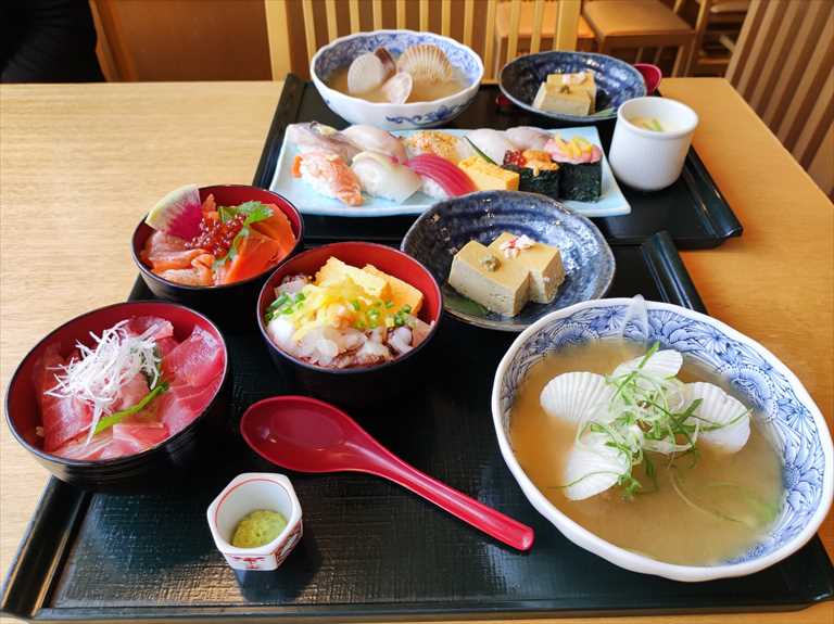 札幌おすすめ海鮮丼「四季花まる」