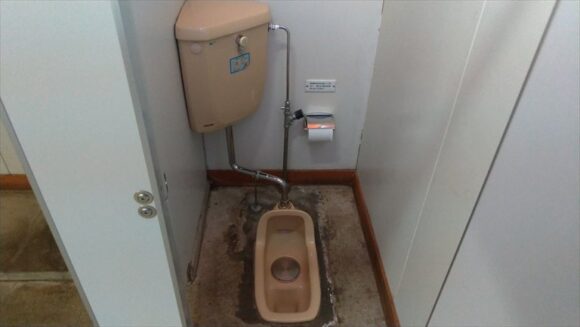 いわみざわ公園キャンプ場一般サイトのトイレ