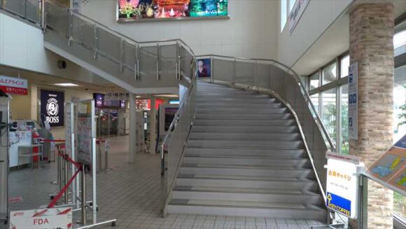 丘珠空港の階段