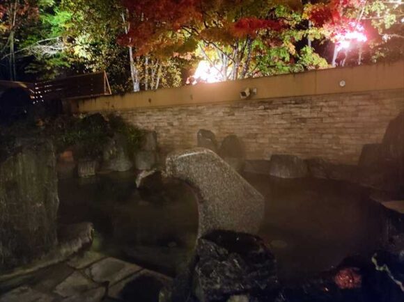 鶴雅リゾートスパ森の謌（定山渓）の温泉大浴場・露天風呂・サウナ