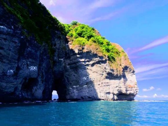 北海道おすすめ観光スポット「青の洞窟クルーズ」