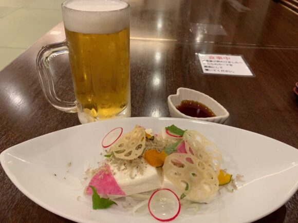新千歳空港温泉 お食事処（食堂）おすすめ人気⑥豆腐サラダ