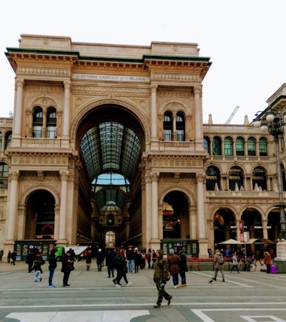 ミラノを代表するショッピングアーケード「Galleria Vittorio Emanuele II（ヴィットリオ・エマヌエーレ2世のガッレリア）」