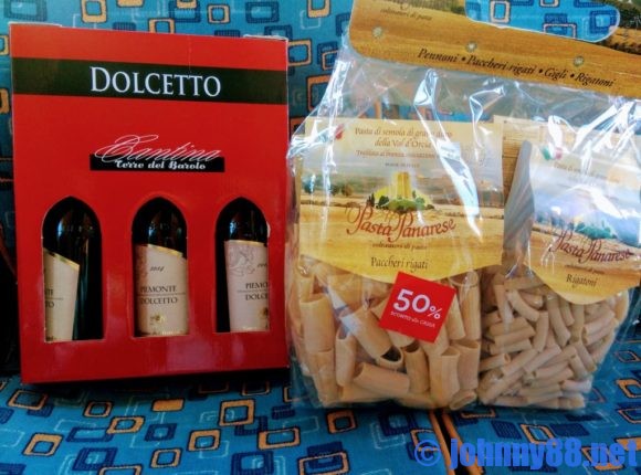 イタリアのサービスエリアで買ったパスタとワイン