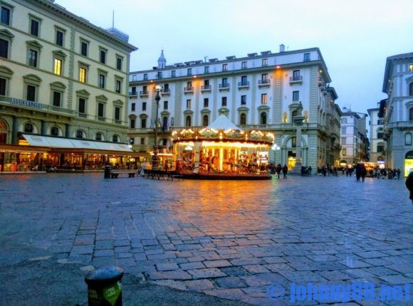 フィレンツェの共和国広場