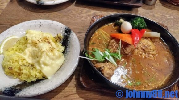 札幌おすすめスープカレーGARAKUの「やわらかチキンレッグと野菜」
